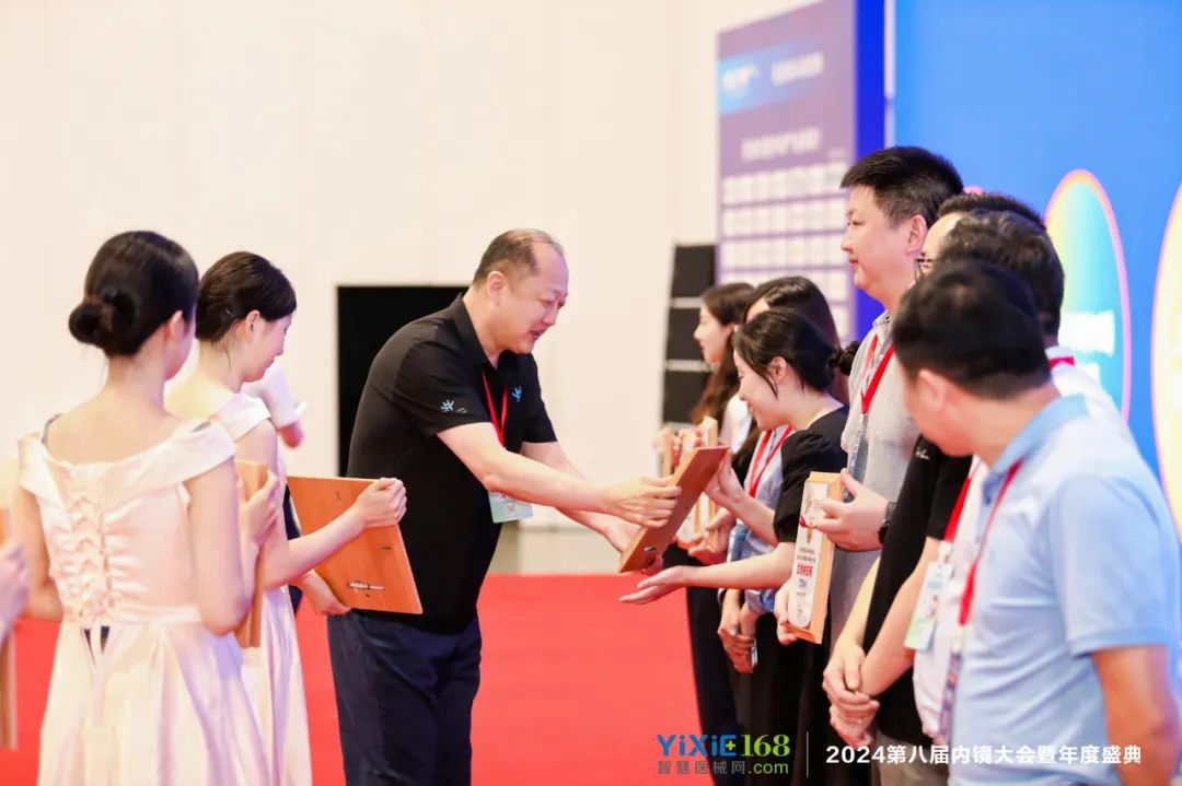20eac1eef243b6eee47ae0a7e9ca0383.jpg